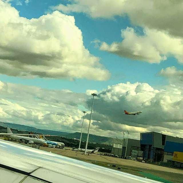 Parked. Weather forecasts with beautiful photos by Lulu5523 Photos in Madrid