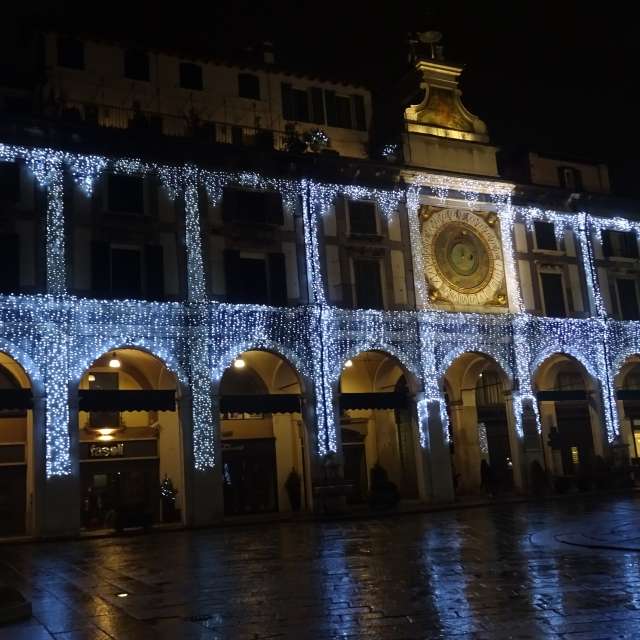 Weather forecasts with beautiful photos by Rikar Gartzia