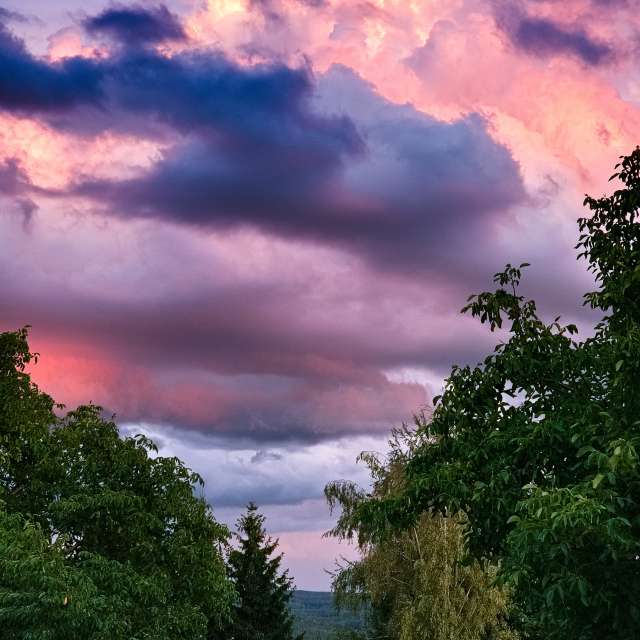 Clock. Weather forecasts with beautiful photos by Vlasaty Photos in World