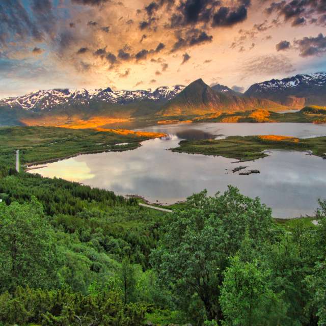 Weather forecasts with beautiful photos by Rozhman Piran