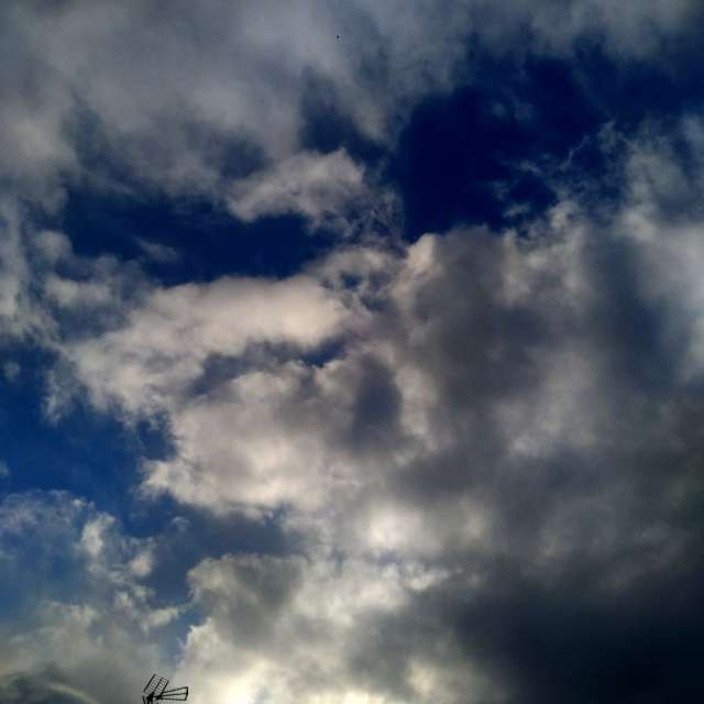 Weather forecasts with beautiful photos by MOR