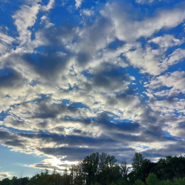 Cloudy. Weather forecasts with beautiful photos by Iryna Photos in Kharkiv