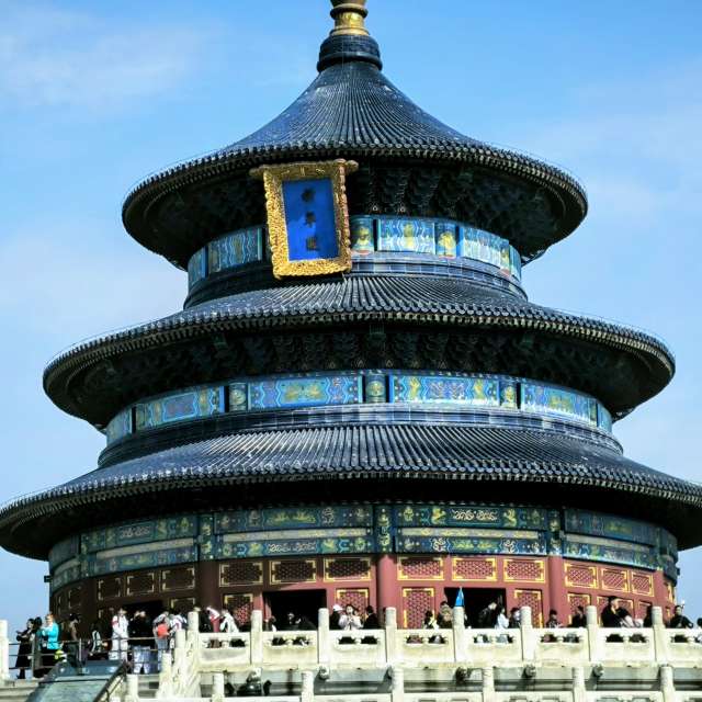 Weather forecasts with beautiful photos by Adri