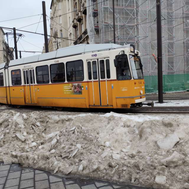 Bus. Wettervorhersagen mit schönen Fotos von Lirios Fotos Budapest