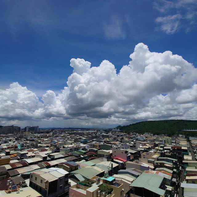 Weather forecasts with beautiful photos by LuJoHao