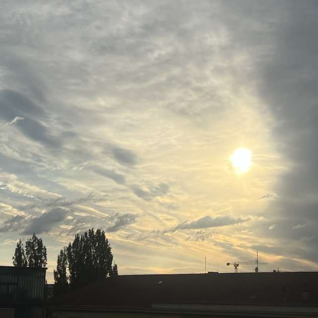 Weather forecasts with beautiful photos by Dorottya Jez