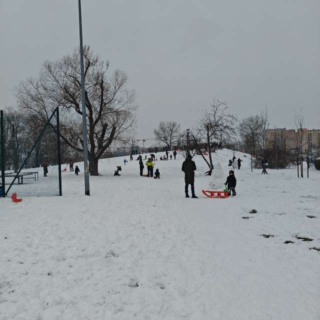 Fotos del Colina. Pronósticos del tiempo con hermosas fotos de zjabri en Cracovia