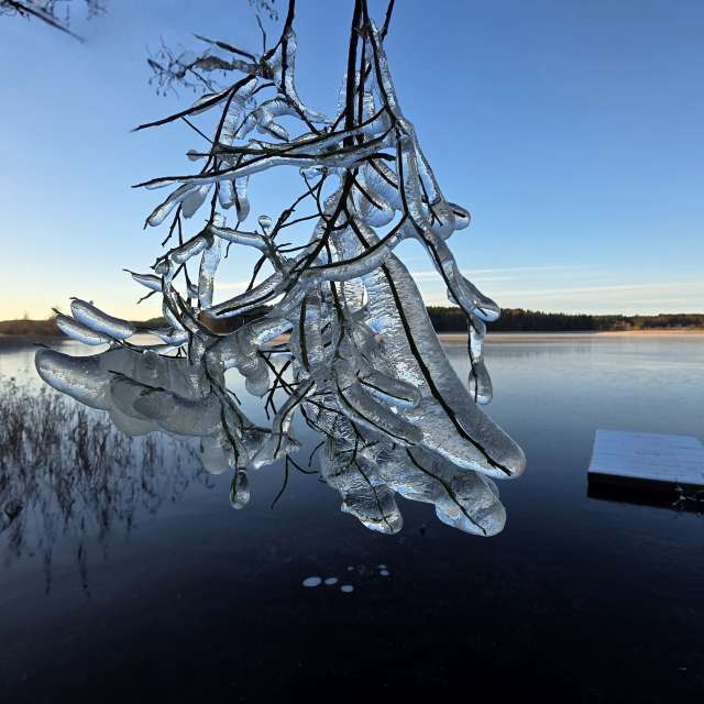 Weather forecasts with beautiful photos by Pietro Cici