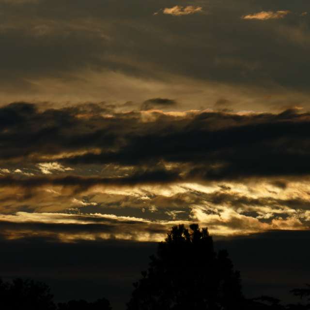 Fotos Escuro. Previsões do tempo com lindas fotos de Vasek325 em Praha 12