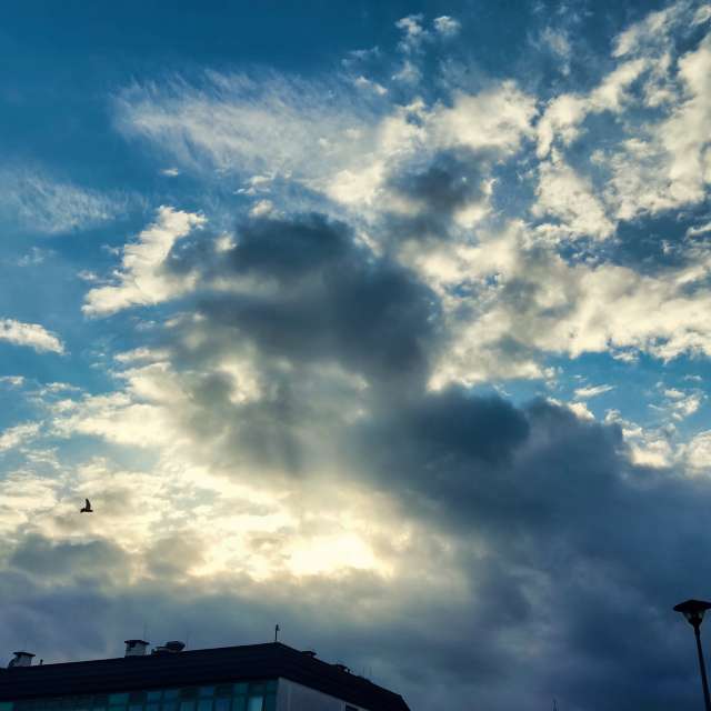 Photos Sombre. Prévisions météo avec de superbes photos de VersusPoint de Vratislavie