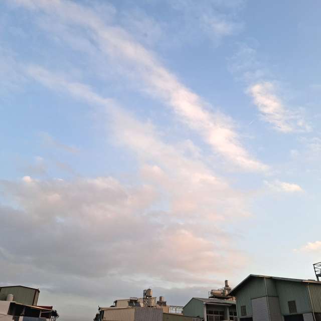 Weather Photos in . Weather forecasts with beautiful photos by Wen-ya Huang