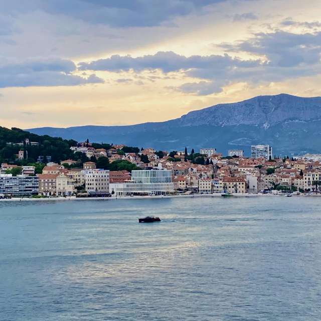 Body. Weather forecasts with beautiful photos by LadyLesa Photos in World