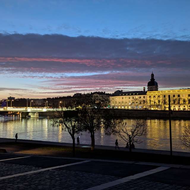 Weather forecasts with beautiful photos by xingudi