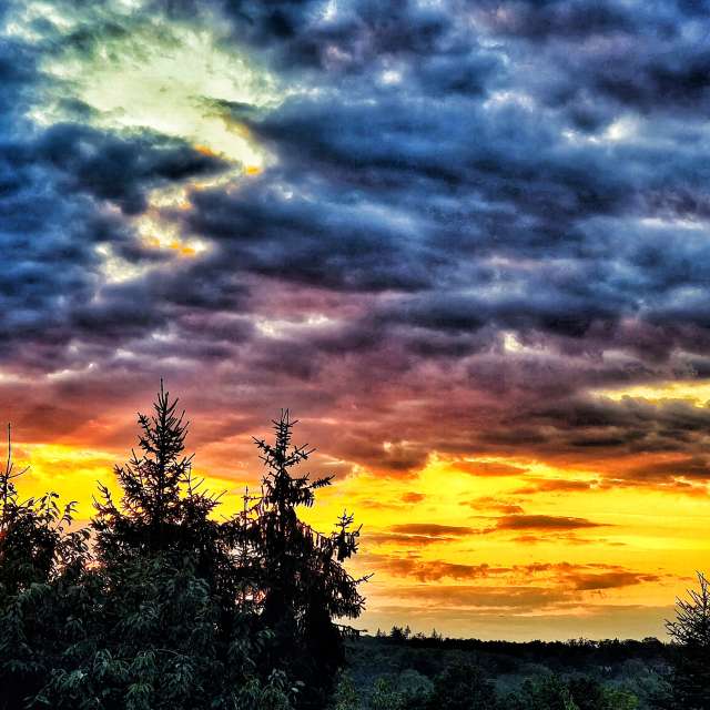 Weather forecasts with beautiful photos by George Popo
