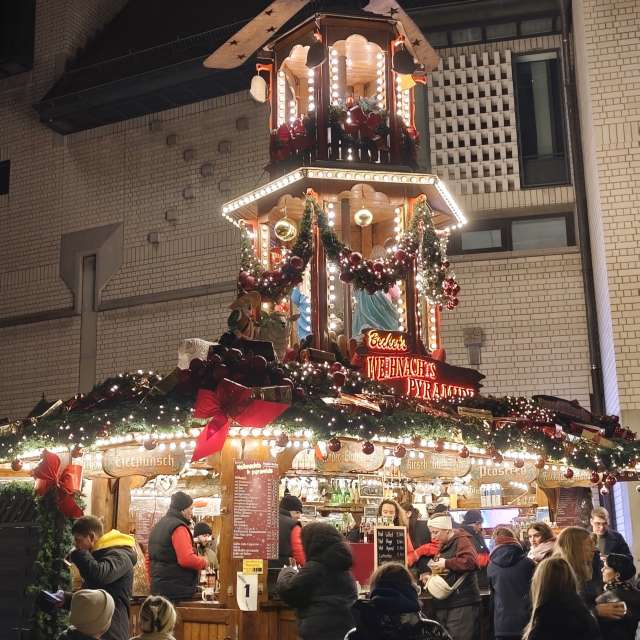 Room. Weather forecasts with beautiful photos by Tercis Photos in Ettlingen