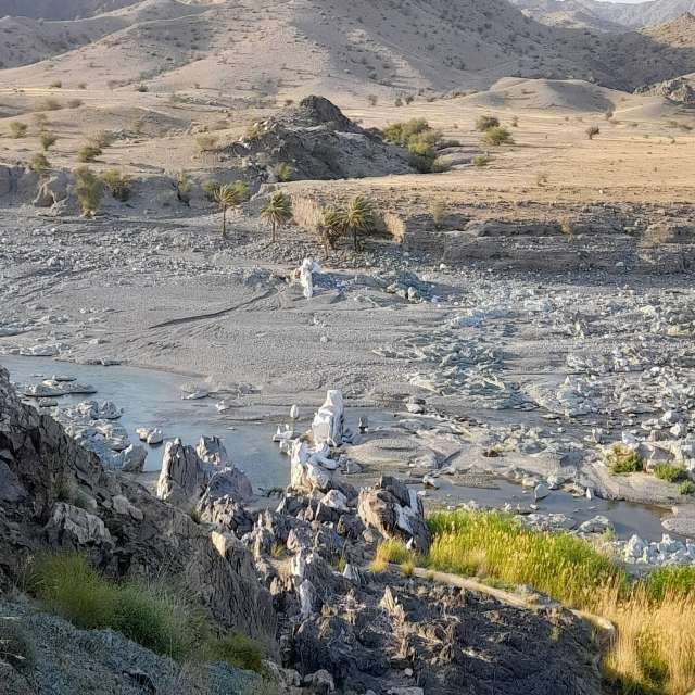 Walking. Weather forecasts with beautiful photos by fromIran Photos in هرمزگان