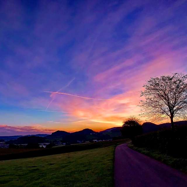 Man. Weather forecasts with beautiful photos by Lotti5507 Photos in Stockum