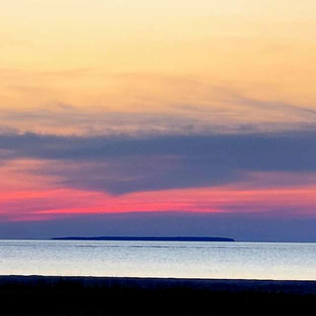 Weather forecasts with beautiful photos by Zim Lotsa