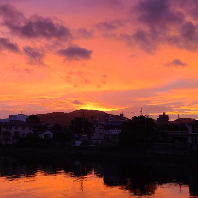 Orange. Weather forecasts with beautiful photos by あさのジジ Photos in Okayama