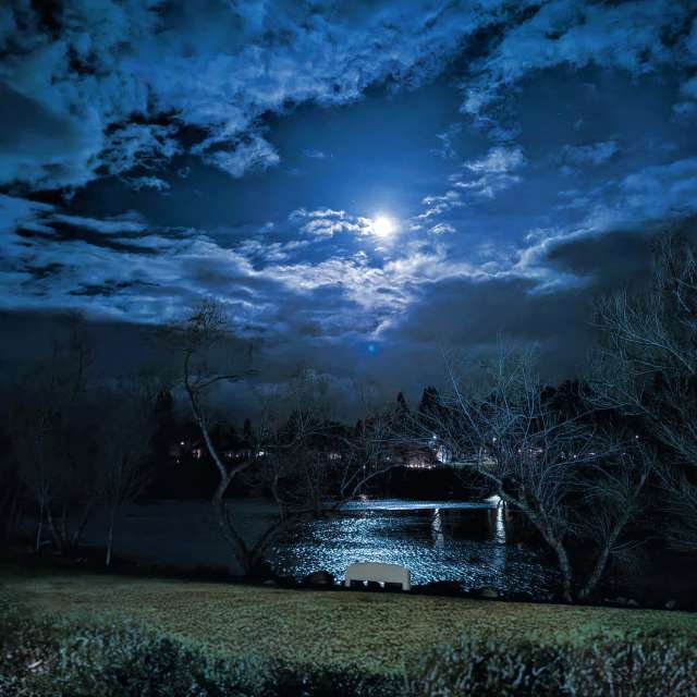 世界的天气照片. 天气预报，带Ghostroku精美的照片