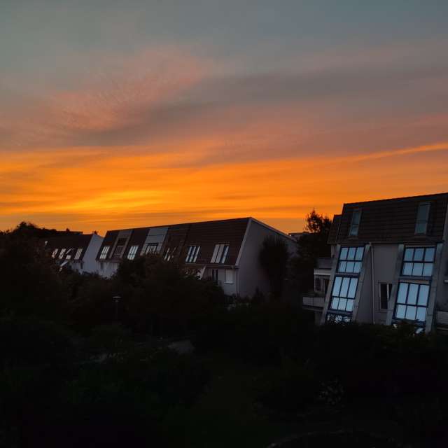 Orange. Weather forecasts with beautiful photos by Tercis Photos in Ettlingen