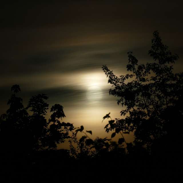 Fotos Luz. Previsões do tempo com lindas fotos de Vasek325 em Praha 12