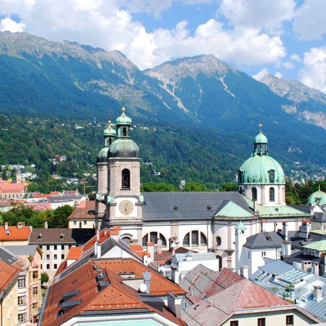 Small. Weather forecasts with beautiful photos by Marcela Cervenakova Photos in Innsbruck
