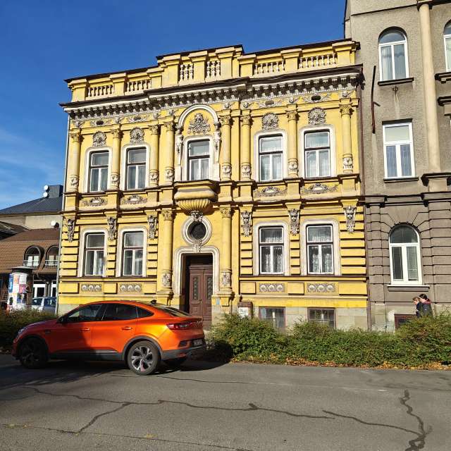 Weather forecasts with beautiful photos by zjabri