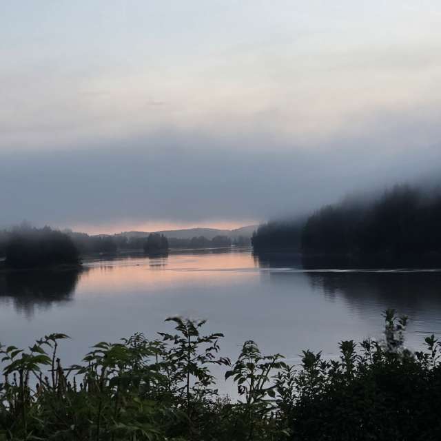 Weather forecasts with beautiful photos by Pietro Cici