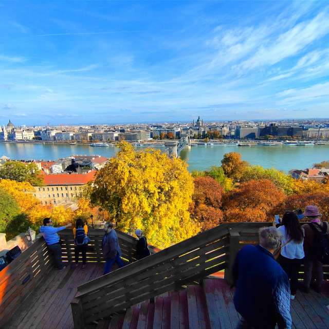 Fotos Pessoas. Previsões do tempo com lindas fotos de Paco Fuentes em Budapeste