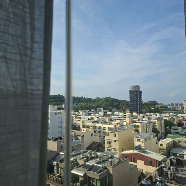 Room. Weather forecasts with beautiful photos by Wen-ya Huang Photos in Kaohsiung City