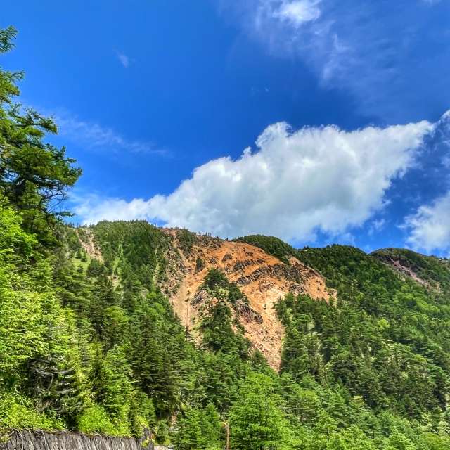 Hillside. Weather forecasts with beautiful photos by Kasumisou Photos in 高峰高原