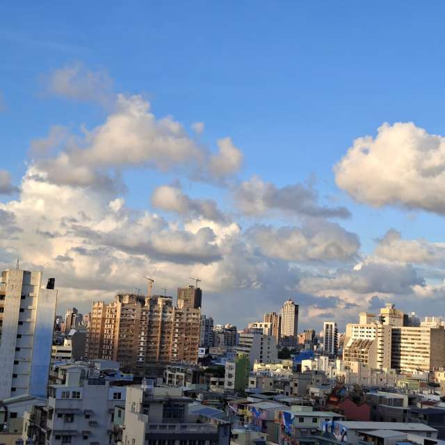 Harbor. Weather forecasts with beautiful photos by Wen-ya Huang Photos in Kaohsiung City