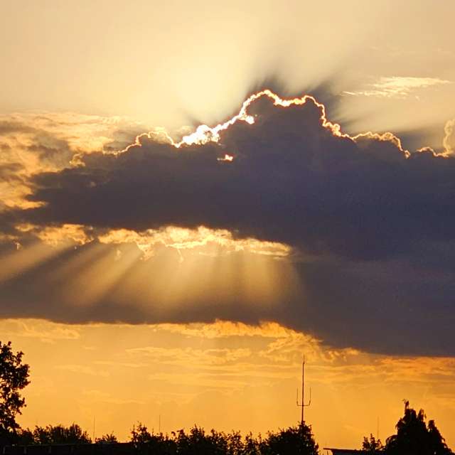 世界の天気写真. Seniの美しい写真による天気予報