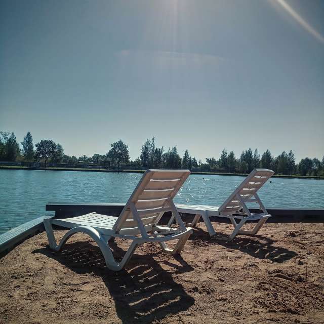 Sitting. Weather forecasts with beautiful photos by fruta Photos in World