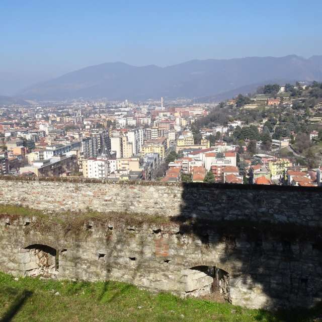 Weather forecasts with beautiful photos by Rikar Gartzia