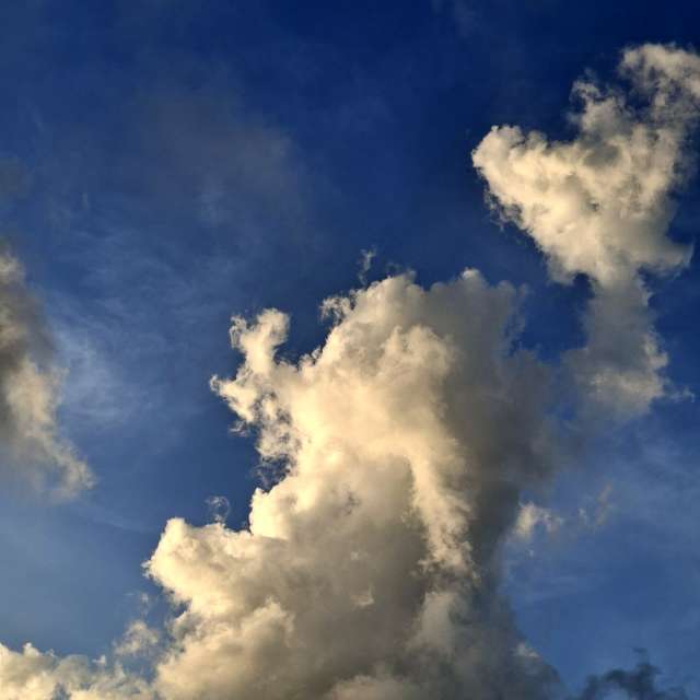 Weather Photos in . Weather forecasts with beautiful photos by Wen-ya Huang
