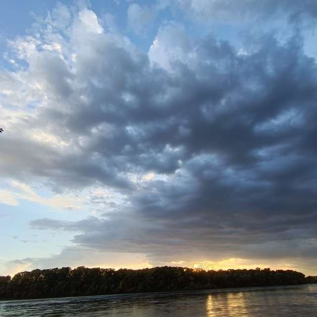 Fotos Viajando. Previsões do tempo com lindas fotos de ЮлЯШа em Gorodckoy Pliazh V Parke "Samal"