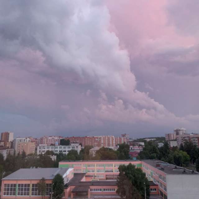 天气预报，带Tatyana Averkova精美的照片