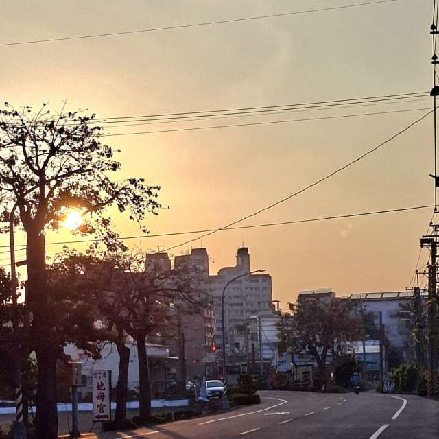 Car. Weather forecasts with beautiful photos by Wen-ya Huang Photos in Kaohsiung City