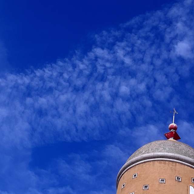 Clock. Weather forecasts with beautiful photos by Wen-ya Huang Photos in Kaohsiung City