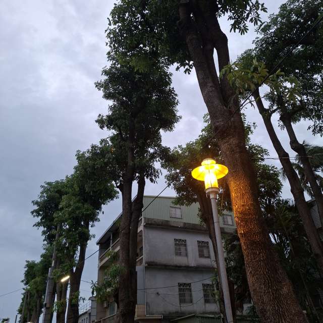 Side. Weather forecasts with beautiful photos by Wen-ya Huang Photos in Kaohsiung City
