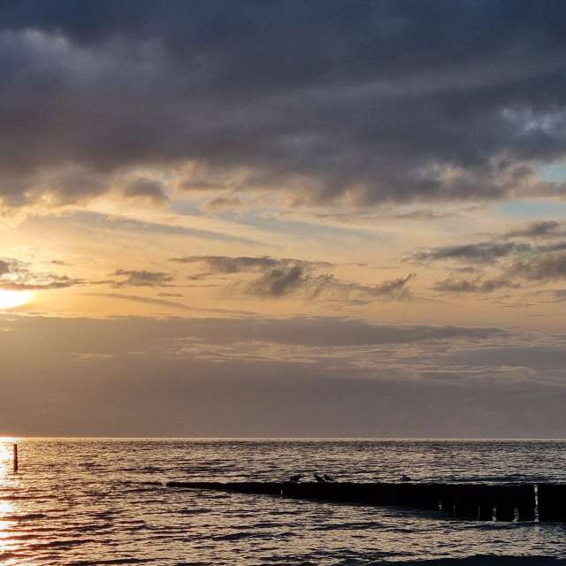 Weather forecasts with beautiful photos by DaB