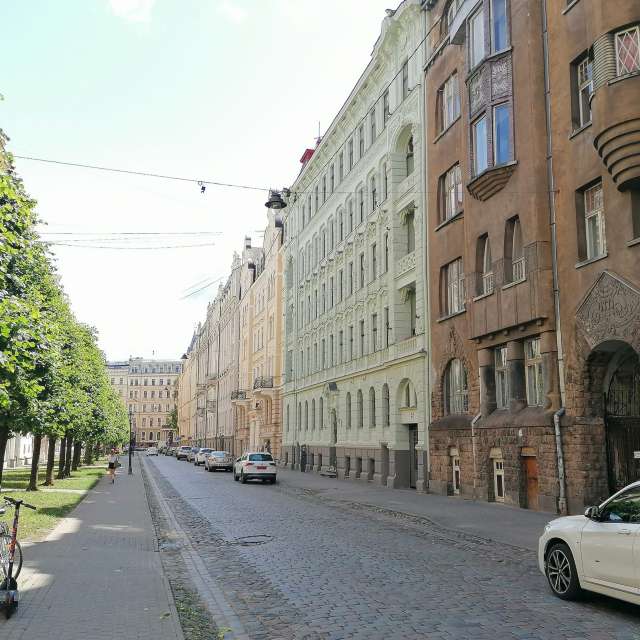 Geparkt. Wettervorhersagen mit schönen Fotos von TomSawer Fotos Riga