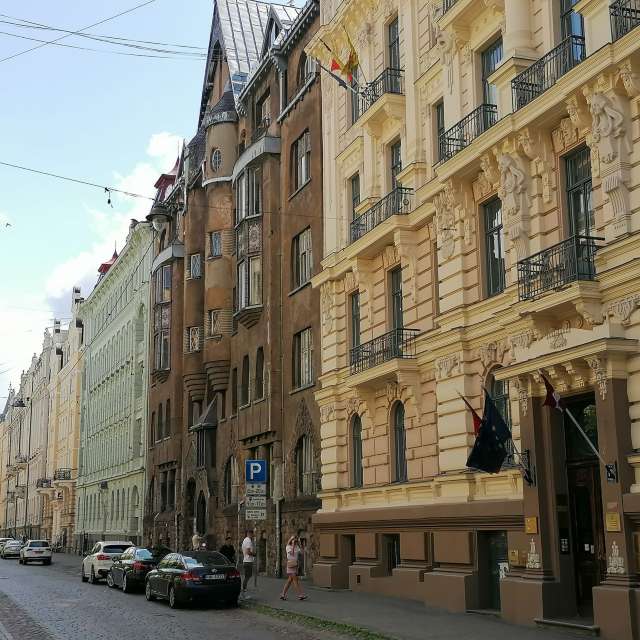 Geparkt. Wettervorhersagen mit schönen Fotos von TomSawer Fotos Riga