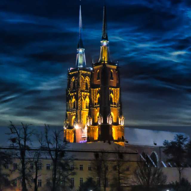 Weather forecasts with beautiful photos by VersusPoint