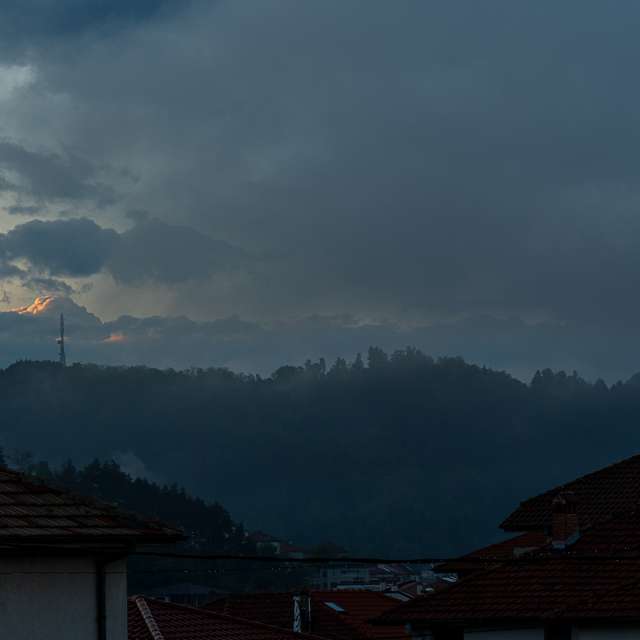天气预报，带Cherneva精美的照片