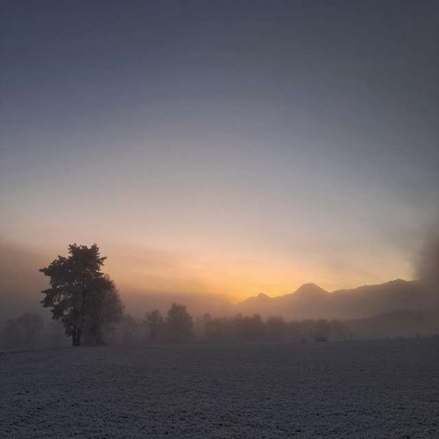 Cloudy. Weather forecasts with beautiful photos by Asarii Photos in Villach