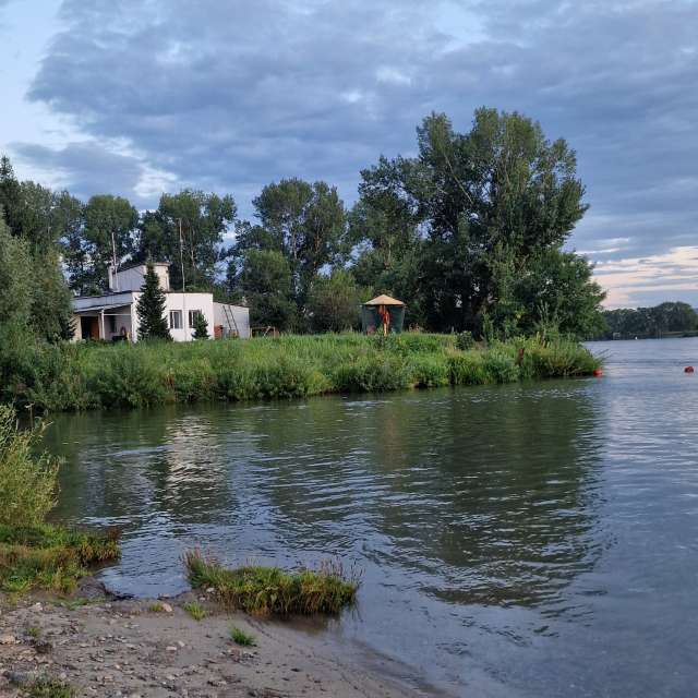 Fotos Pastando. Previsões do tempo com lindas fotos de andriei em Gorodckoy Pliazh V Parke "Samal"