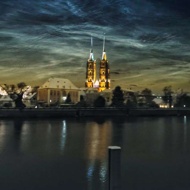 Weather forecasts with beautiful photos by VersusPoint